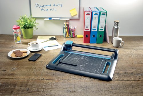 Avery Precision Trimmer A4 P340