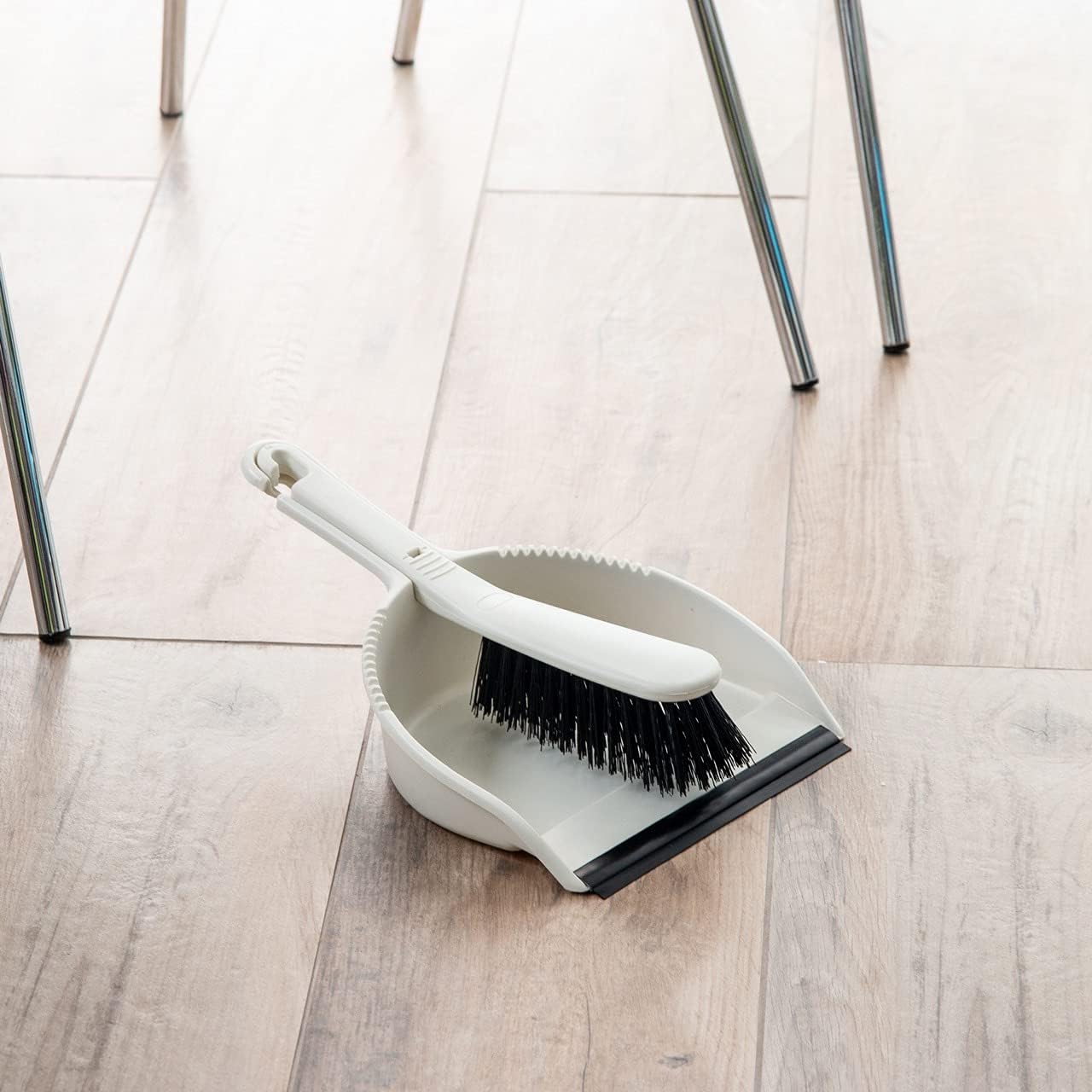 Addis Dustpan And Soft Brush Set, Linen Cream