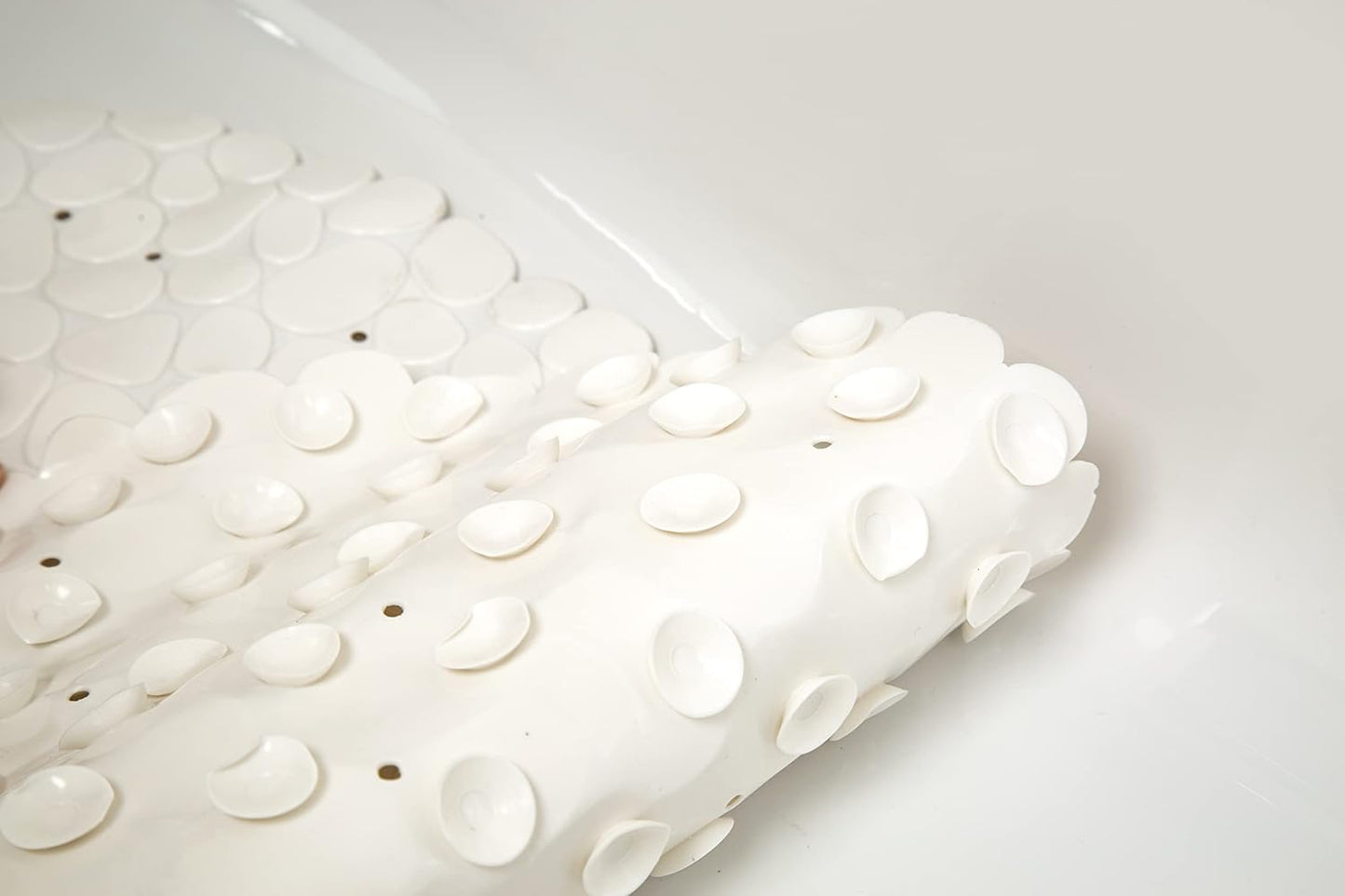 Croydex White Pebbles Non-Phthalate Slip-Resistant Pvc Suction Bath Mat