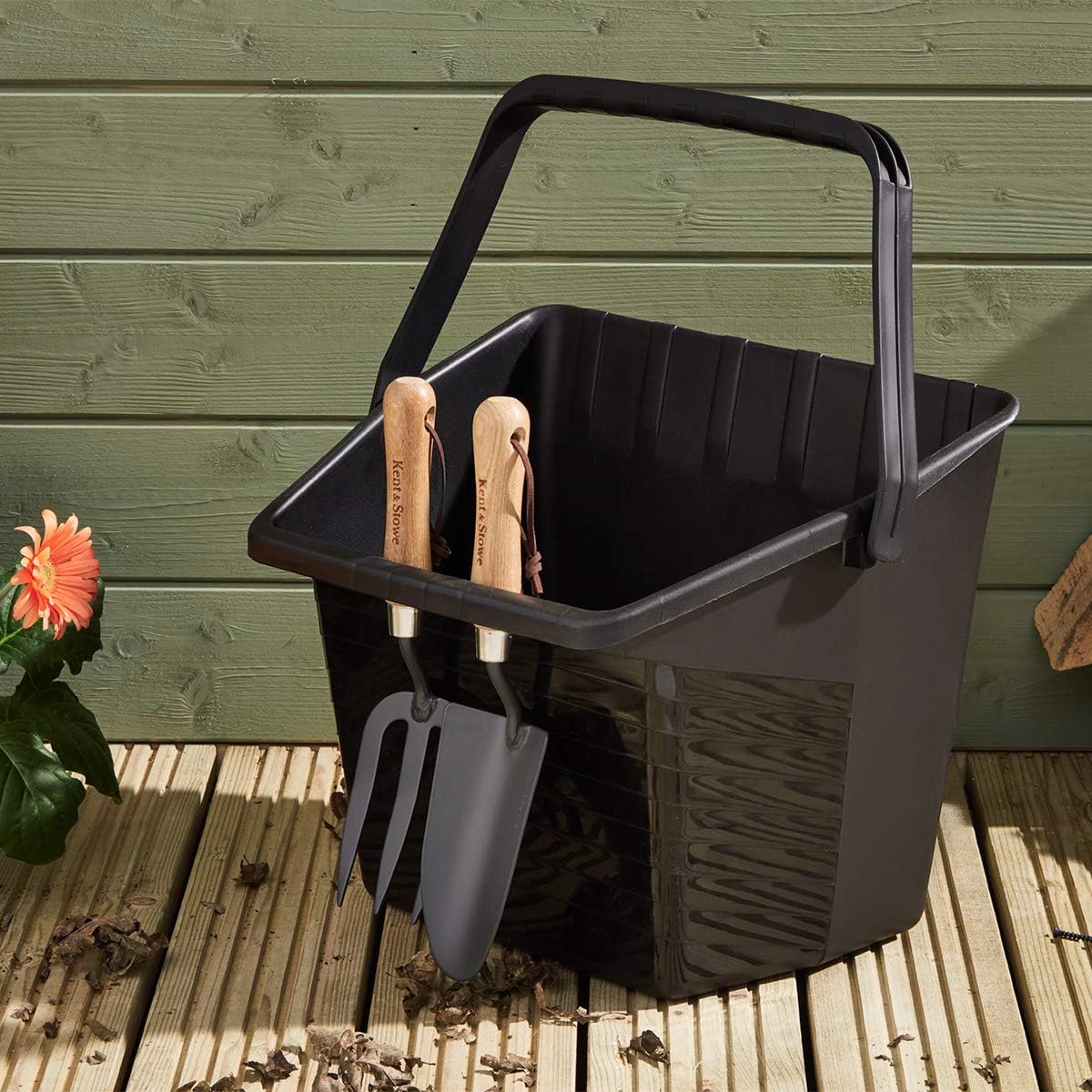 Addis 513825 Garden Leaf Lawn Cuttings Scoop Tool Bucket With Handle, Black, 41 X 30 X 33Cm