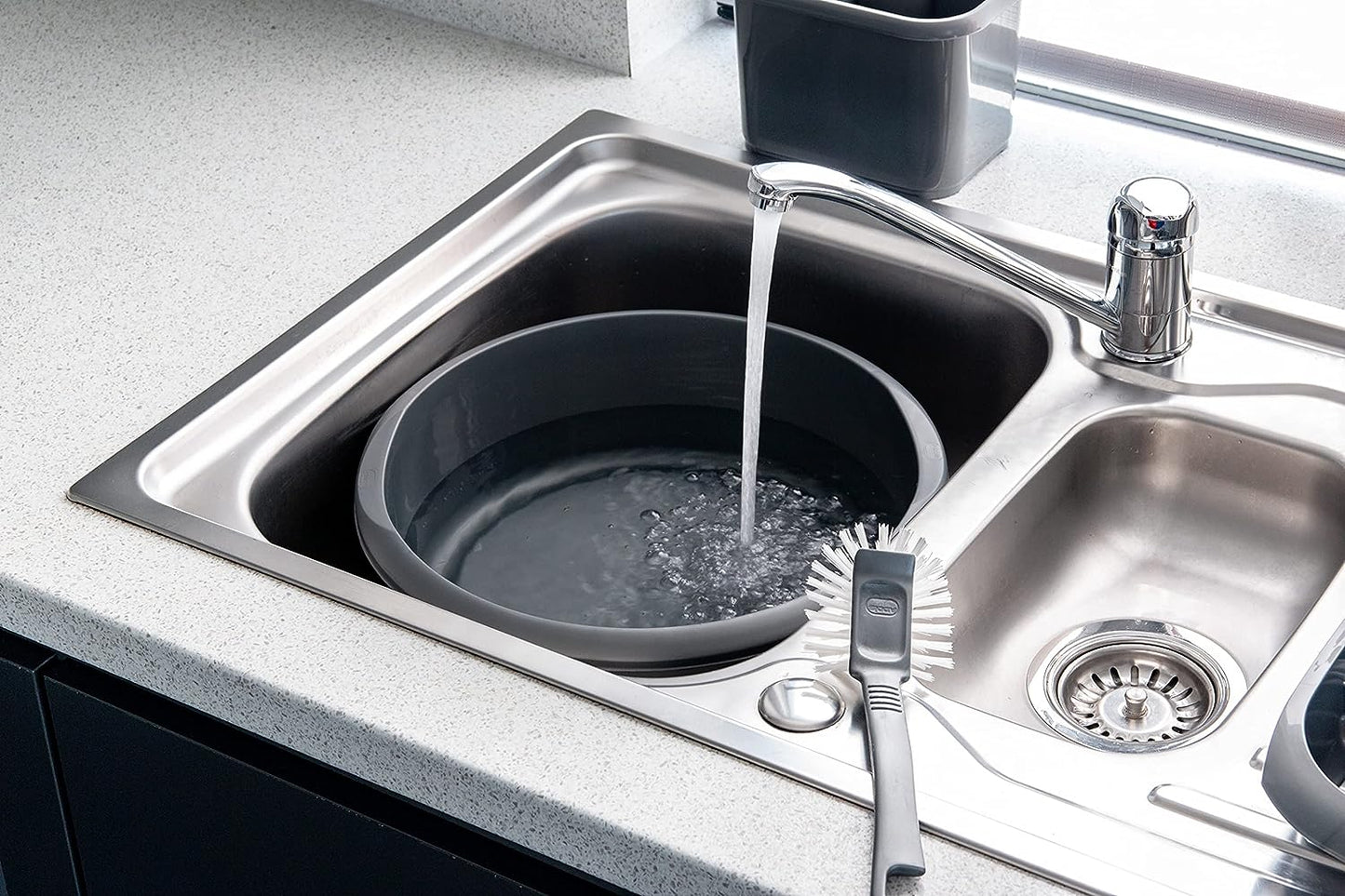Addis Metallic Round Bowl 7.7 Litre