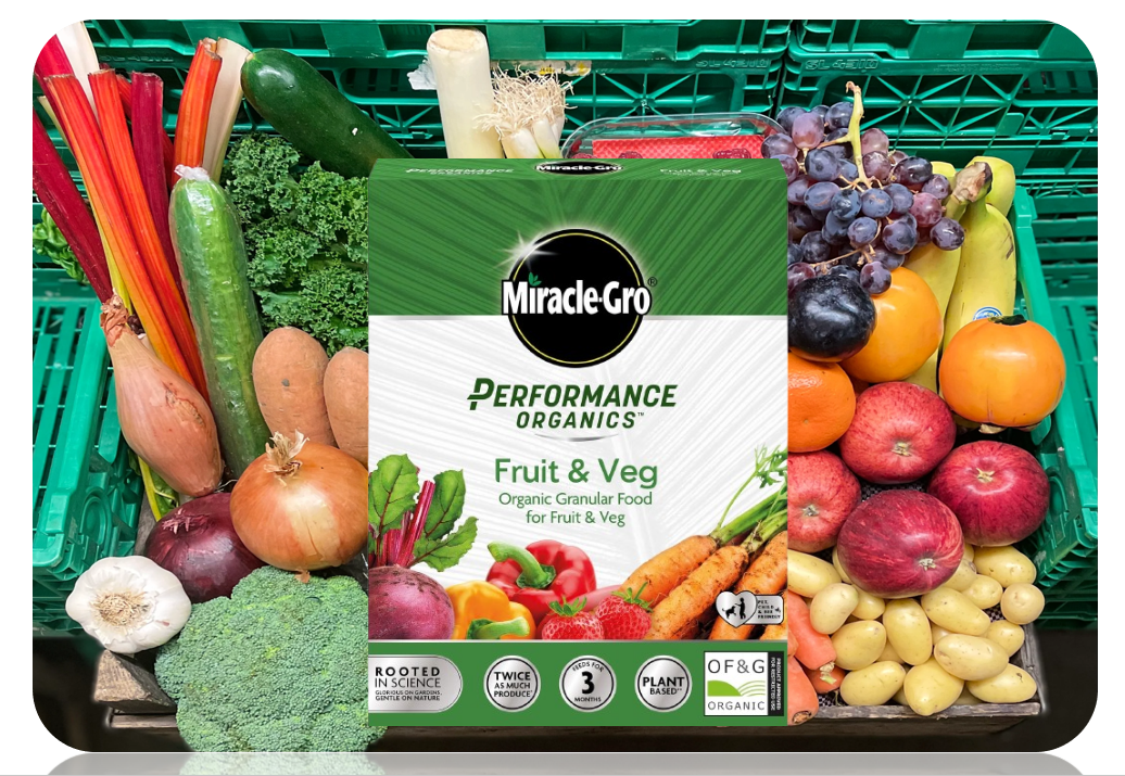 Miracle-Gro Performance Organics Fruit & Vegetables Plant feed Granules 1kg