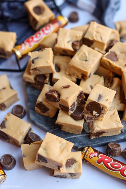Nestle Dessert Mixes & Toppings 400g ROLO - NWT FM SOLUTIONS