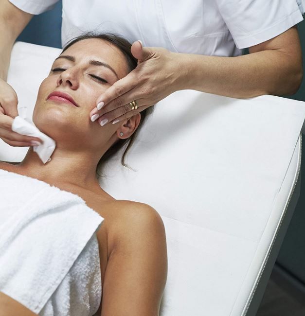 Janit-X Couch Rolls White 2ply 20inch 40m