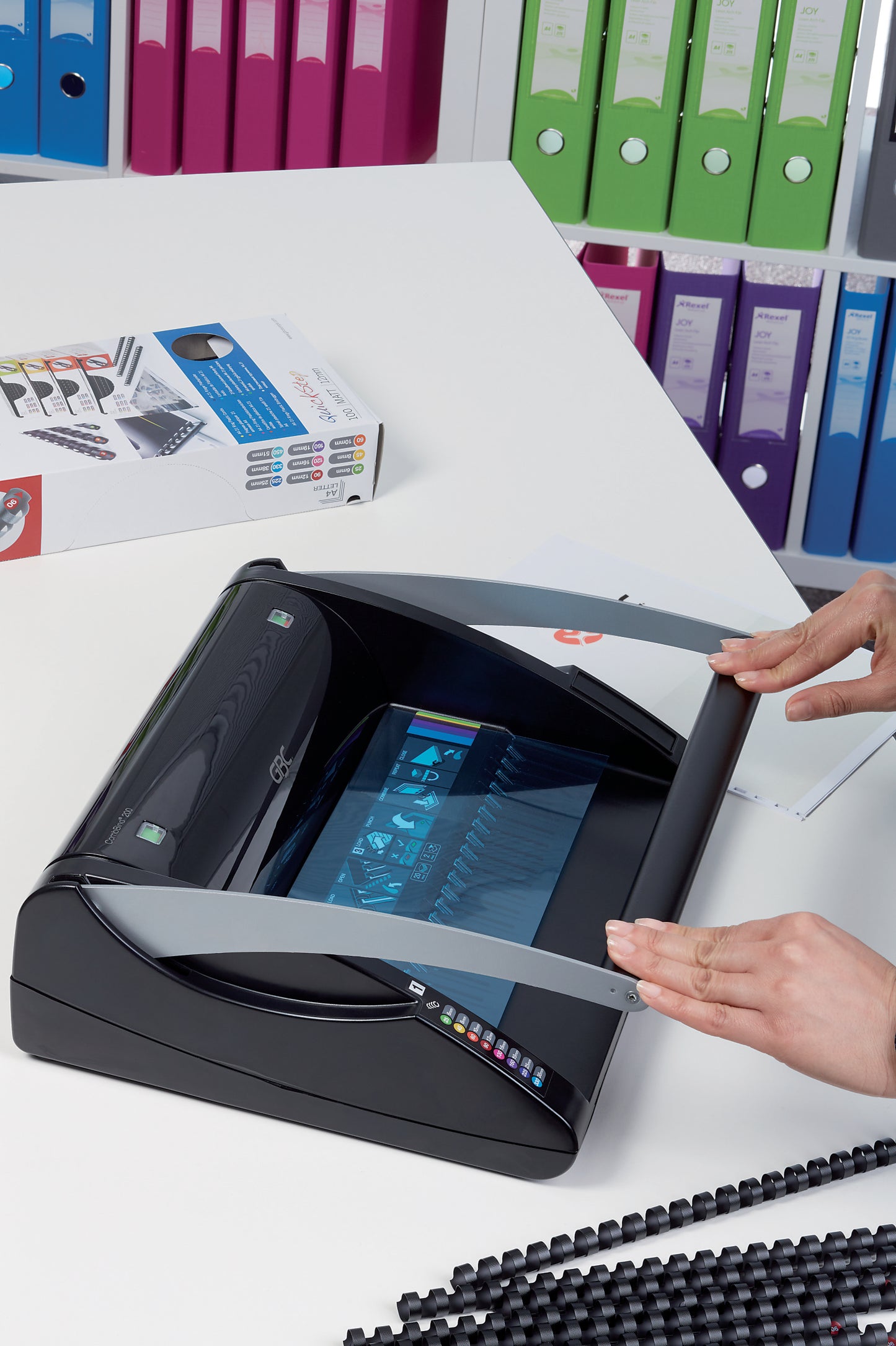 GBC CombBind C200 Manual Comb Binding Machine Black 4401845