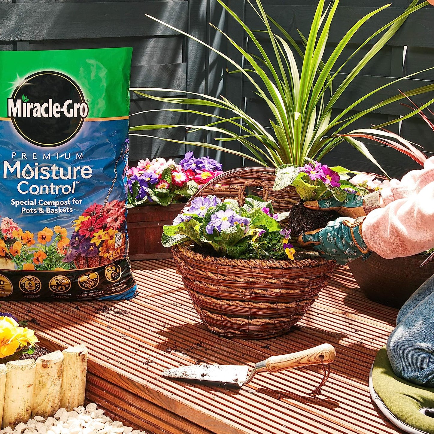 Miracle-Gro Premium Moisture Control Potting Compost 10 litre