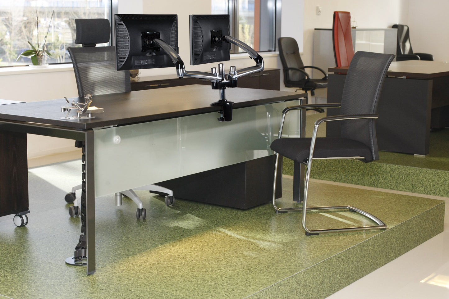 Peerless 12 to 30 Inch Dual Monitor Desktop Arm Mount