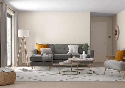 Dulux Matt Emulsion Paint For Walls And Ceilings - Almond White 2.5 Litres