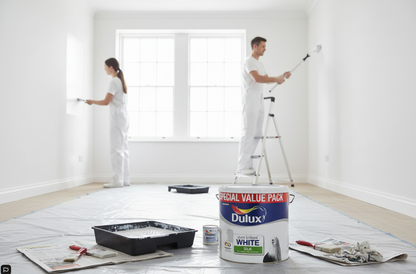 Dulux Silk Emulsion Paint 5L White | Walls & Ceilings | Wipable Finish