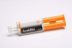 Araldite Ara-400012 Instant Syringe Epoxy, 24 Ml, Packaging May Vary