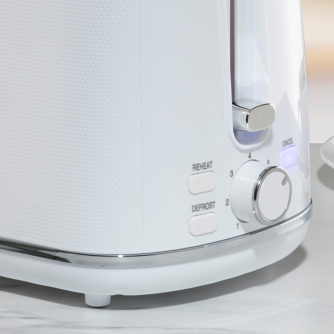 Daewoo Stirling Two Slice Toaster | Reheat & Defrost | 7 Browning Functions | White