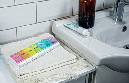 Aidapt Push Button Weekly Pill Dispenser VM930AC