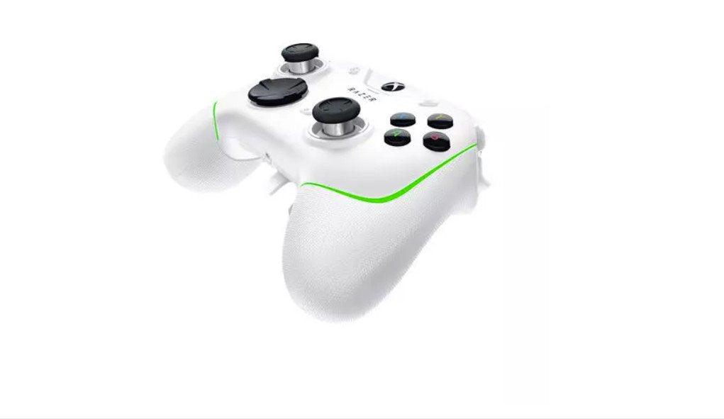 Razer Wolverine V2 Chroma White USB Analogue Xbox Series S Xbox Series X Gamepad
