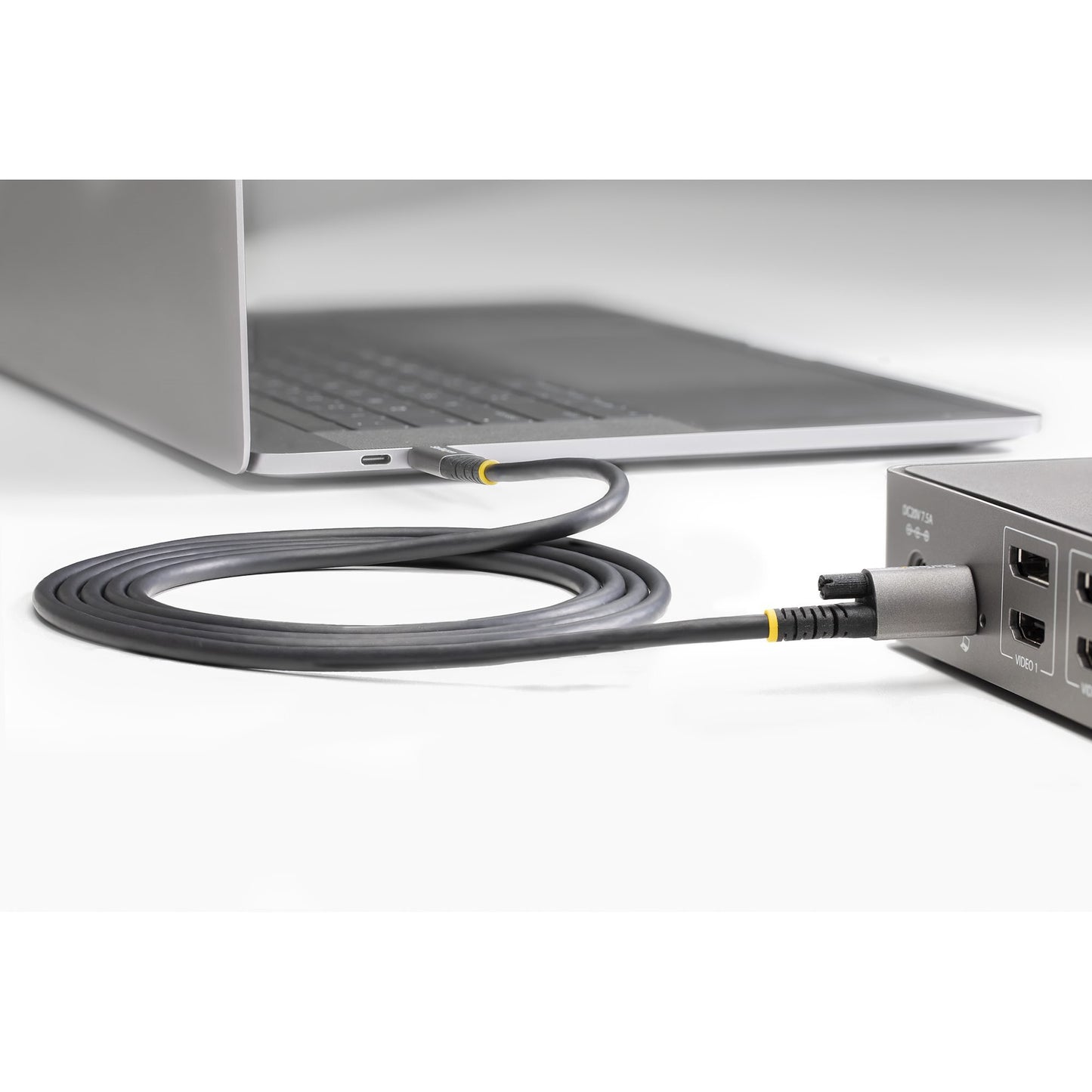 StarTech.com 50cm Top Screw Locking USB C Cable